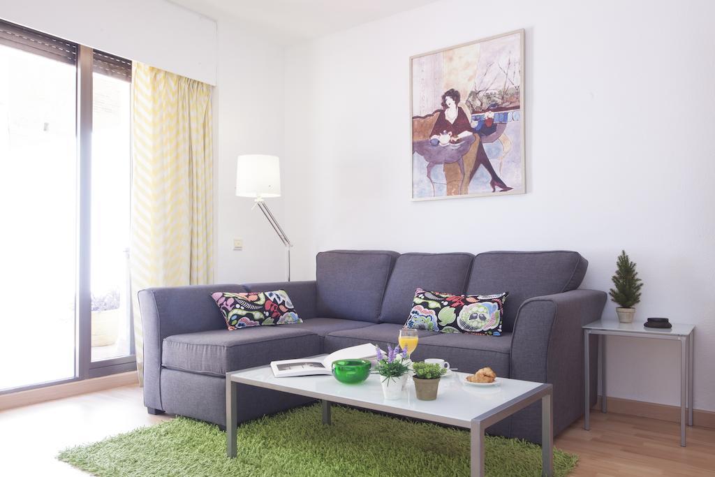 Singular Apartments Jorge Juan Valencia Room photo